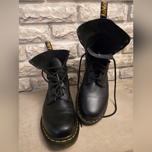 🥾 Dr. Martens 1460 Pascal Virginia Lace-Up Boots - Picture 2 of 9